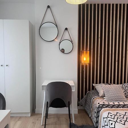 Apartamento Studio A Deux Pas De Paris Levallois-Perret Exterior foto
