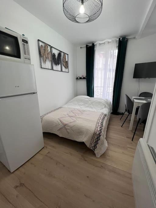 Apartamento Studio A Deux Pas De Paris Levallois-Perret Exterior foto